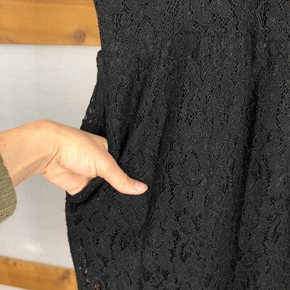 ARITZIA Babaton Tobias Black Lace Short Sleeve V-Neck Dress Sz 4 - Picture 5 of 14
